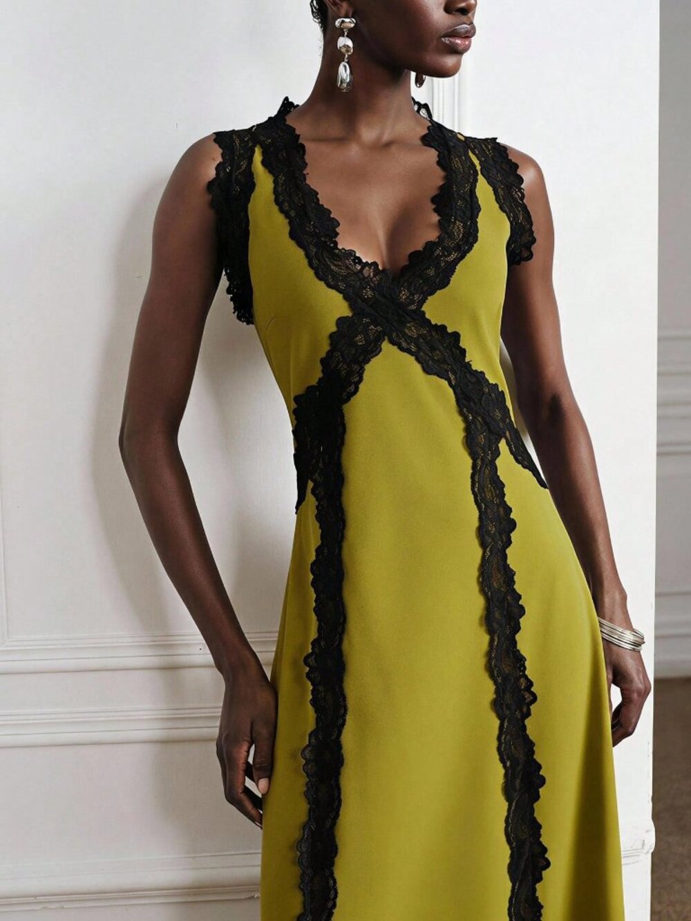 Mustard Yellow Elegant Women's Contrast Lace A-Line Maxi Dress - Picture 5 of 6
